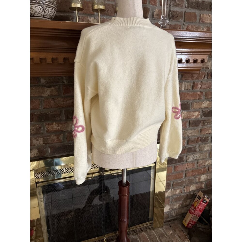 baltic born Ivory Sweater With pink Flowers Size Medium Cropped Wide Sleeve - Picture 3 of 6